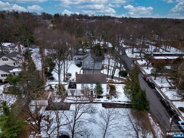 215 Brinckerhoff Court, Englewood, NJ 07631