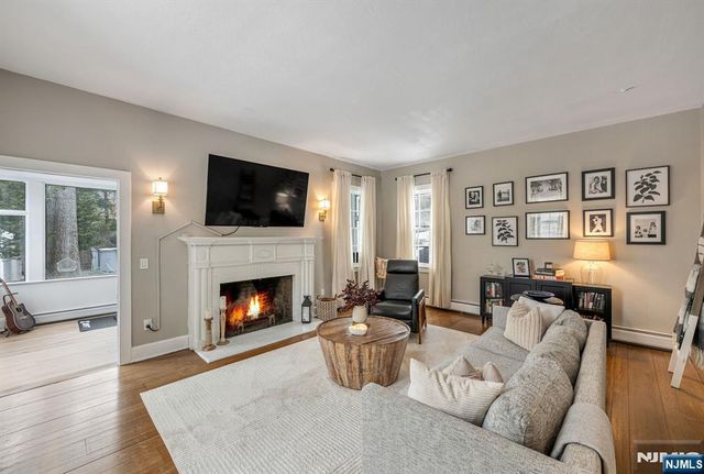 215 Brinckerhoff Court, Englewood, NJ 07631