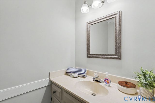 4301 Briarwick Dr, North Chesterfield, VA 23236