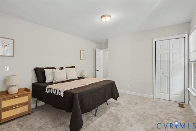 4301 Briarwick Dr, North Chesterfield, VA 23236