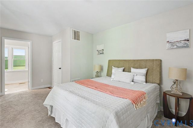 4301 Briarwick Dr, North Chesterfield, VA 23236