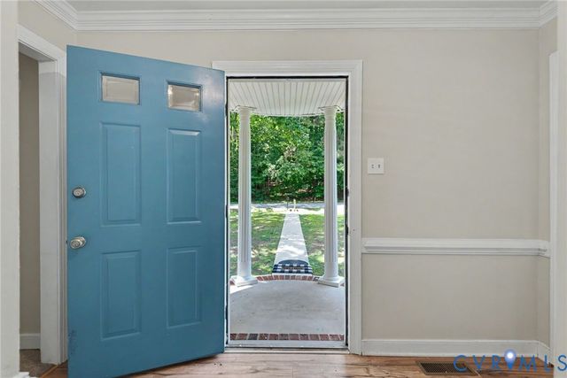 4301 Briarwick Dr, North Chesterfield, VA 23236