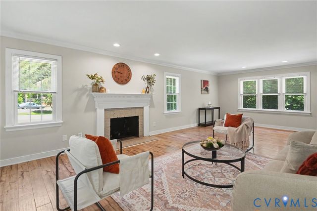 4301 Briarwick Dr, North Chesterfield, VA 23236