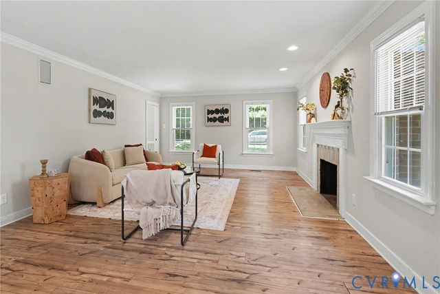 4301 Briarwick Dr, North Chesterfield, VA 23236