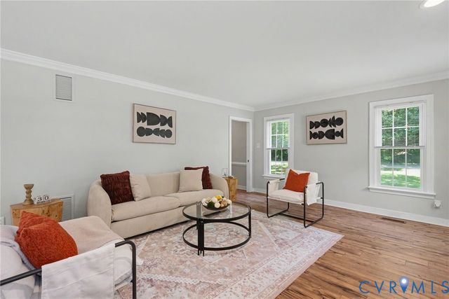 4301 Briarwick Dr, North Chesterfield, VA 23236