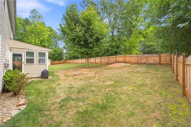 141 Stones Point Court, Stokesdale, NC 27357
