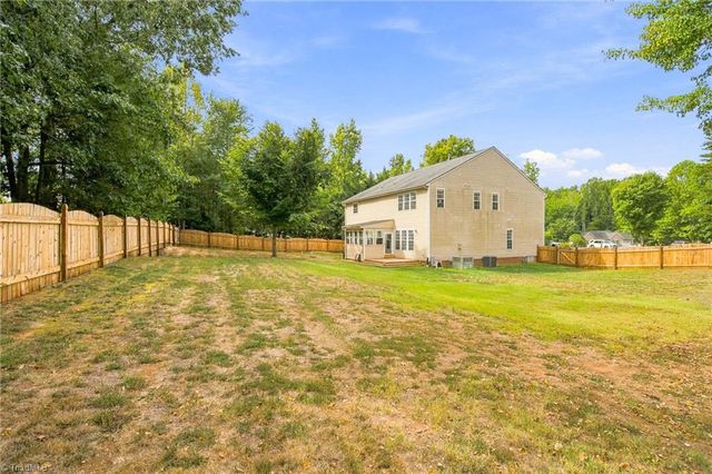 141 Stones Point Court, Stokesdale, NC 27357