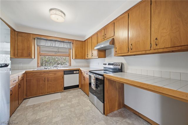 10121 Springfield Road, Poland, OH 44514