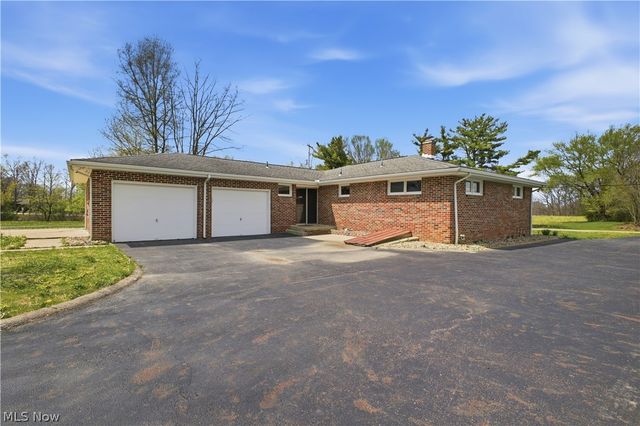 10121 Springfield Road, Poland, OH 44514