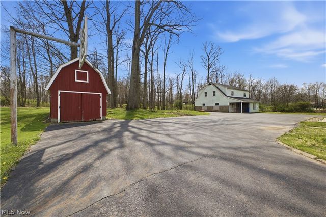 10121 Springfield Road, Poland, OH 44514