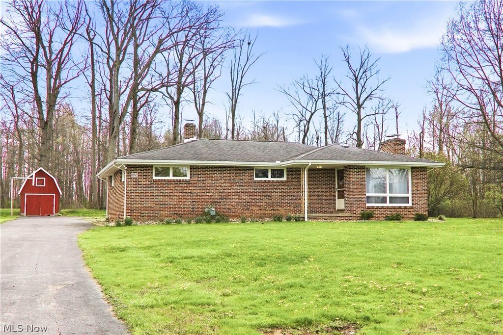 10121 Springfield Road, Poland, OH 44514