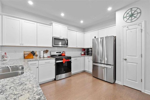 408 Paulownia Circle, Mcdonough, GA 30253
