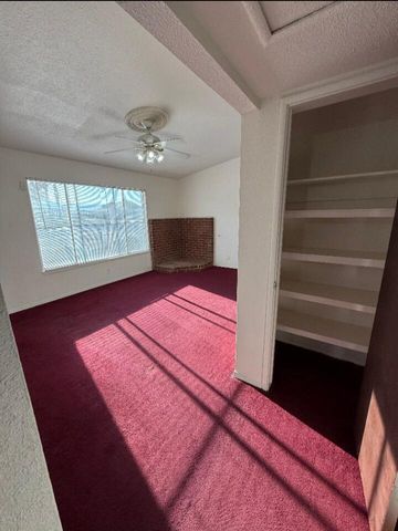 988 E Putnam Avenue, Porterville, CA 93257