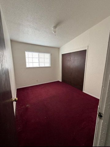 988 E Putnam Avenue, Porterville, CA 93257