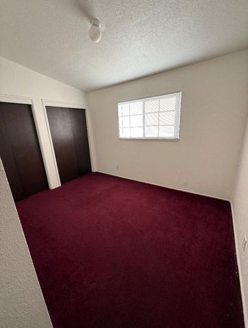 988 E Putnam Avenue, Porterville, CA 93257