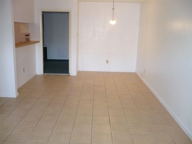 2818 S Bartell Drive 8, Houston, TX 77054