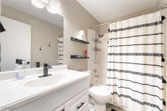 461 Waterwheel Falls Drive, Henderson, NV 89015