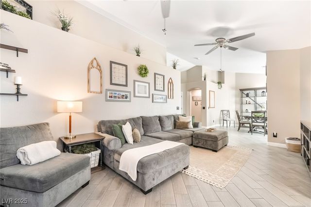 461 Waterwheel Falls Drive, Henderson, NV 89015