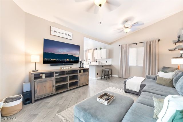 461 Waterwheel Falls Drive, Henderson, NV 89015