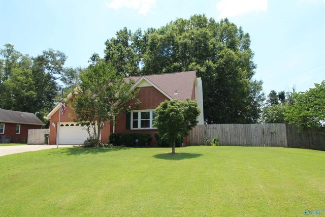 153 Hazelwood Drive, Hazel Green, AL 35750
