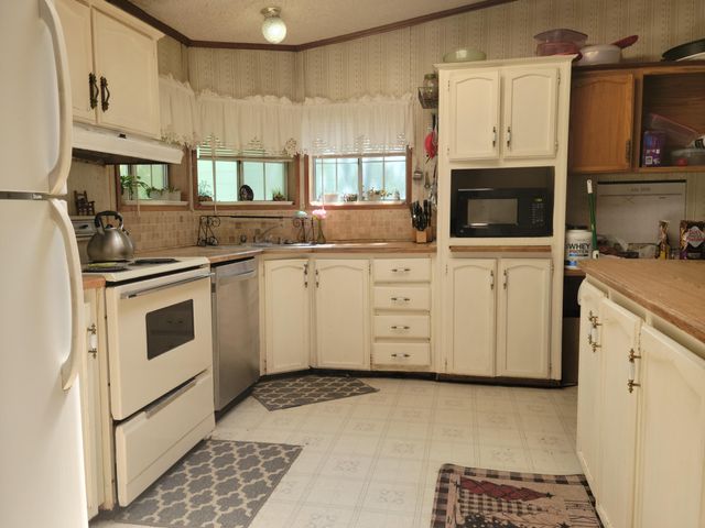7618 Monument Drive, Grants Pass, OR 97526