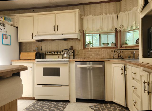 7618 Monument Drive, Grants Pass, OR 97526