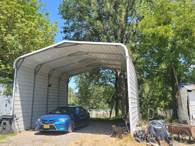 7618 Monument Drive, Grants Pass, OR 97526