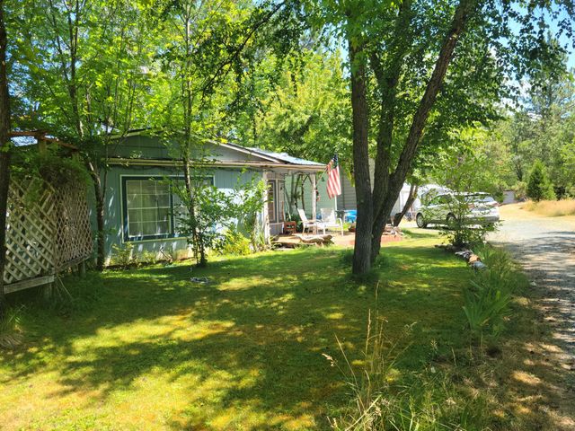 7618 Monument Drive, Grants Pass, OR 97526