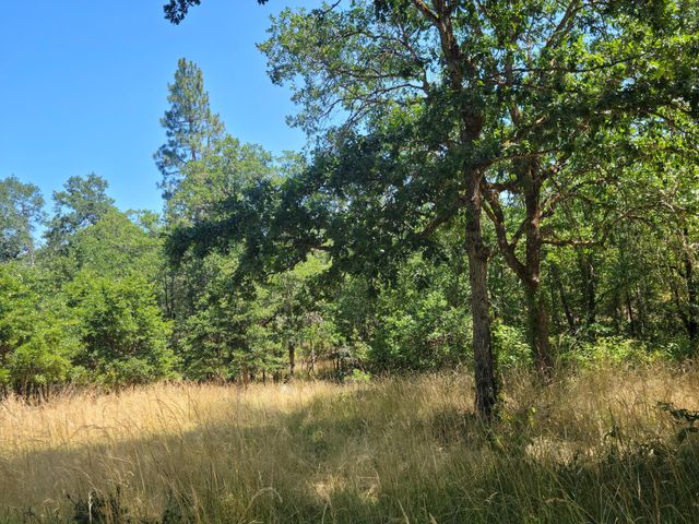 7618 Monument Drive, Grants Pass, OR 97526