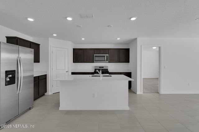 7022 SANDPERCH Street, Jacksonville, FL 32244