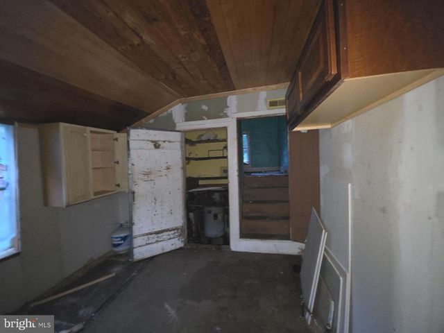 305 MAIN ST, Newport, NJ 08345