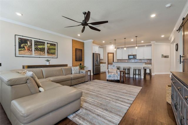 597 OZONA VILLAGE DRIVE, Palm Harbor, FL 34683