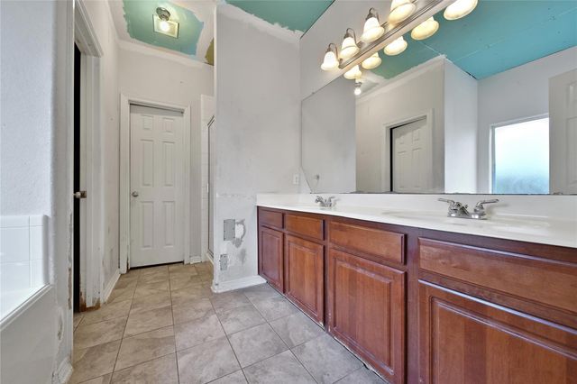 8034 Fountain Street, Houston, TX 77051