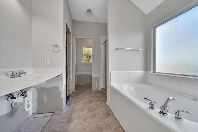 8034 Fountain Street, Houston, TX 77051