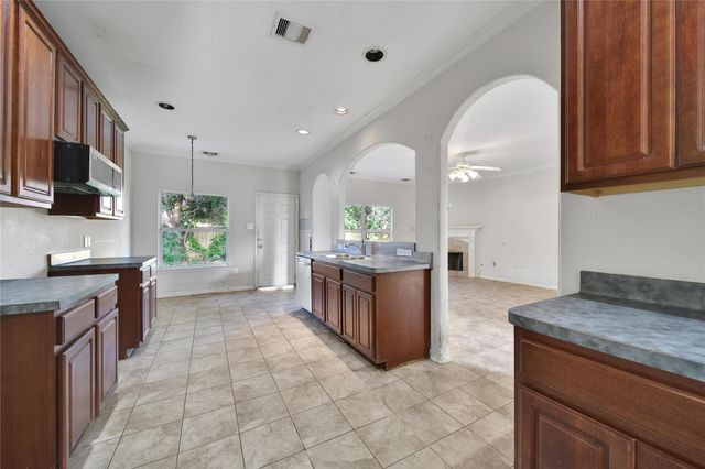8034 Fountain Street, Houston, TX 77051