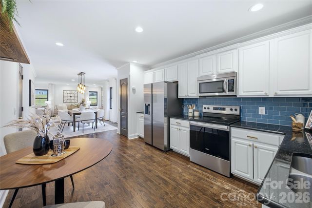947 Everett Place, Charlotte, NC 28205