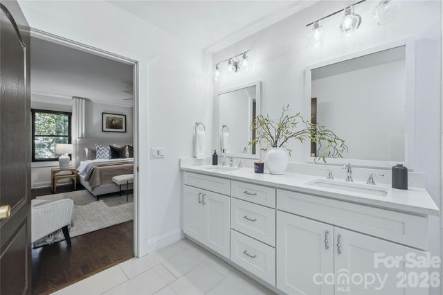 947 Everett Place, Charlotte, NC 28205