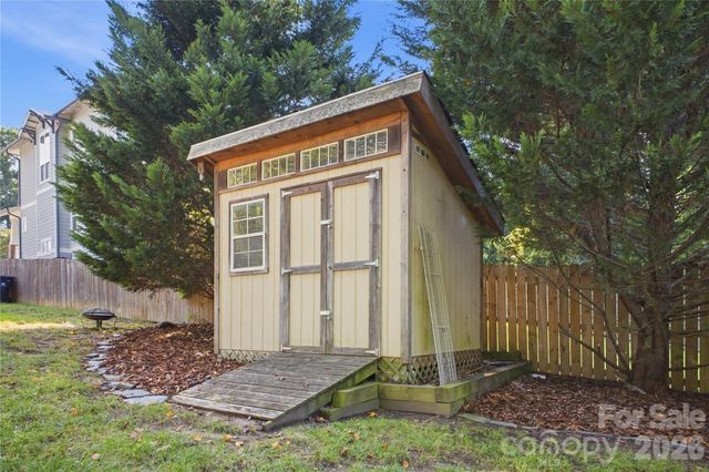 947 Everett Place, Charlotte, NC 28205