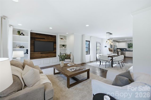 947 Everett Place, Charlotte, NC 28205
