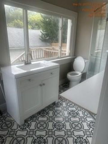 207 East Street, Parkville, MO 64152