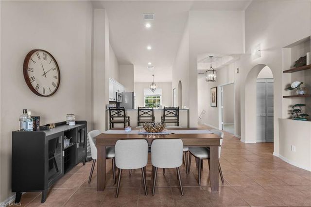 6295 Wilshire Pines CIR 607, Naples, FL 34109