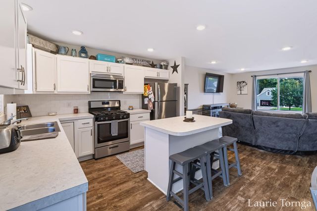 1893 Pineridge Drive, Rutland Twp, MI 49058