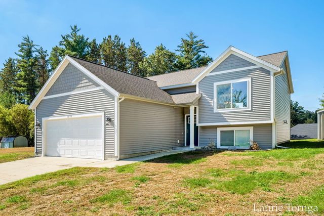 1893 Pineridge Drive, Rutland Twp, MI 49058