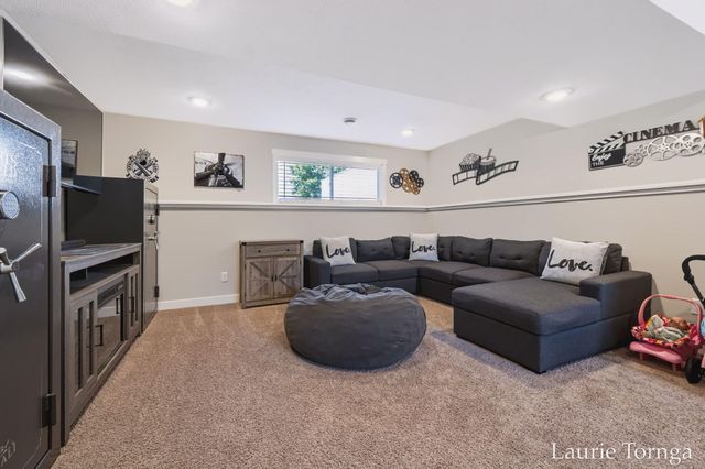 1893 Pineridge Drive, Rutland Twp, MI 49058