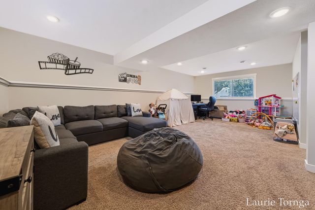 1893 Pineridge Drive, Rutland Twp, MI 49058