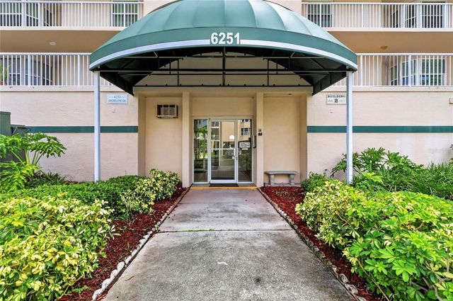 6251 SHORELINE DRIVE 2301, Seminole, FL 33708