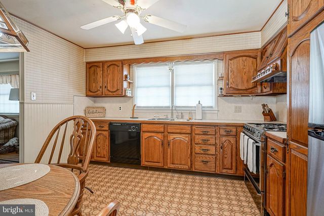 1651 CHARTER OAK AVE, Blackwood, NJ 08012