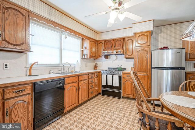 1651 CHARTER OAK AVE, Blackwood, NJ 08012