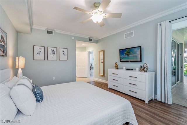 2012 Tarpon Bay DR N 101, Naples, FL 34119