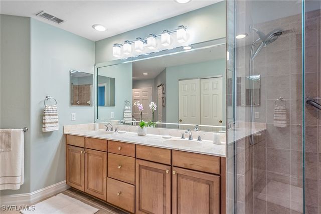 2012 Tarpon Bay DR N 101, Naples, FL 34119